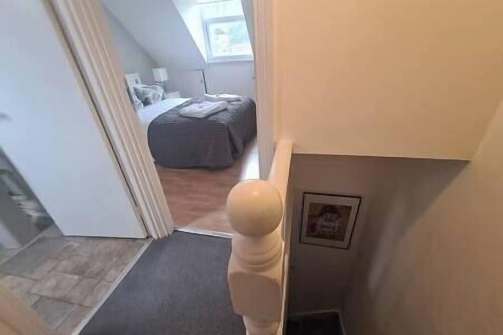Ganze Wohnung, Split level luton town center flat in Luton, Chiltern Hills