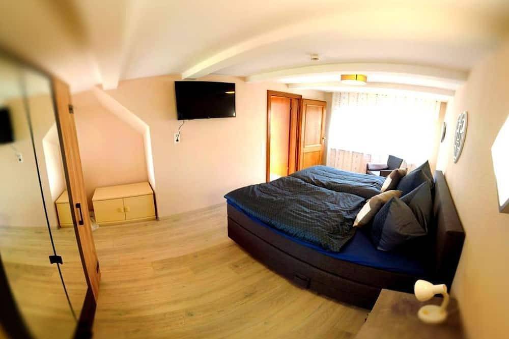 Ferienhaus Zum Hochstein - 4-Bett-Ferienhaus Dusche/Wc, 2 Schlafräume in Ettringen, Osteifel