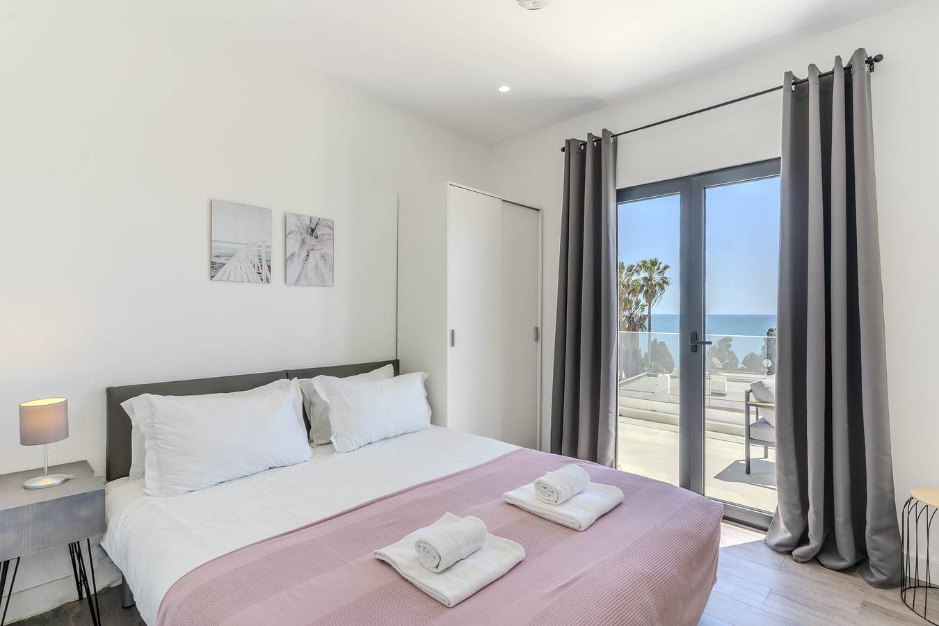 #285 Sea View Villa | Jacuzzi & Large Pool in Albufeira, Faro Distrikt