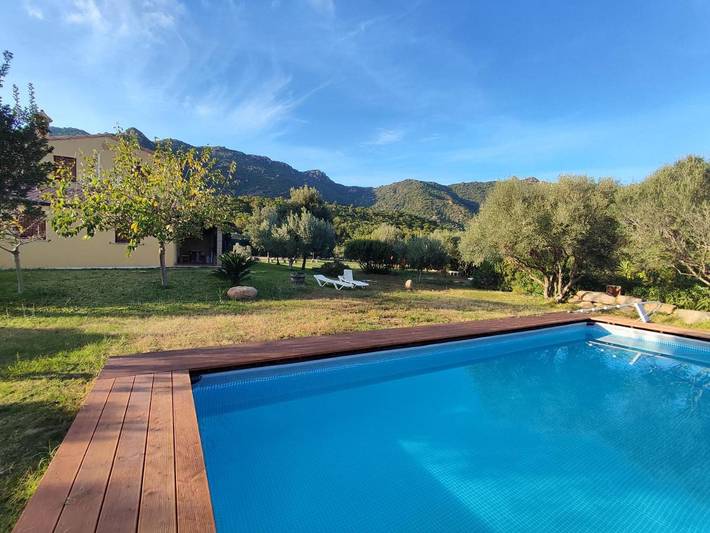 Maison d’hôte pour 3 personnes, avec Terrasse et Jardin ainsi que Piscine et Vue