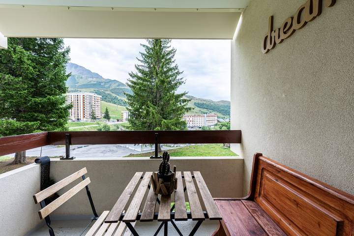 Gîte pour 4 personnes, avec balcon à Montgellafrey - 2