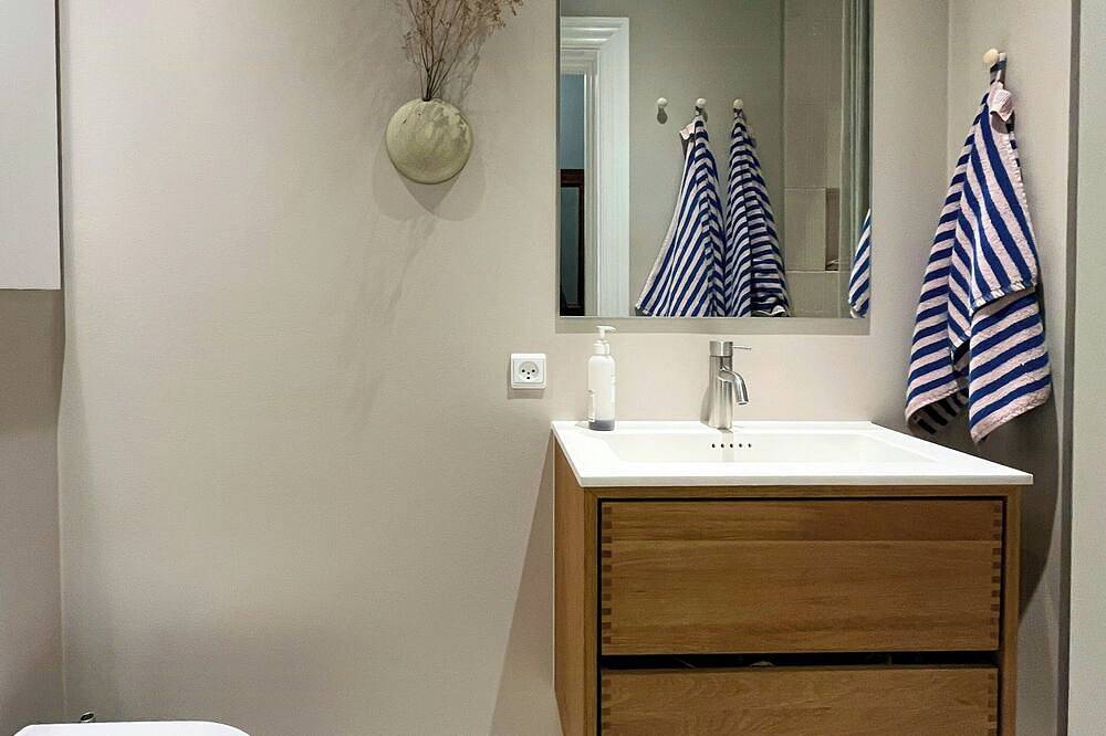 Ganze Wohnung, Charmante Wohnung aus dem 19. Jahrhundert mit Balkon in Frederiksberg, Kopenhagen
