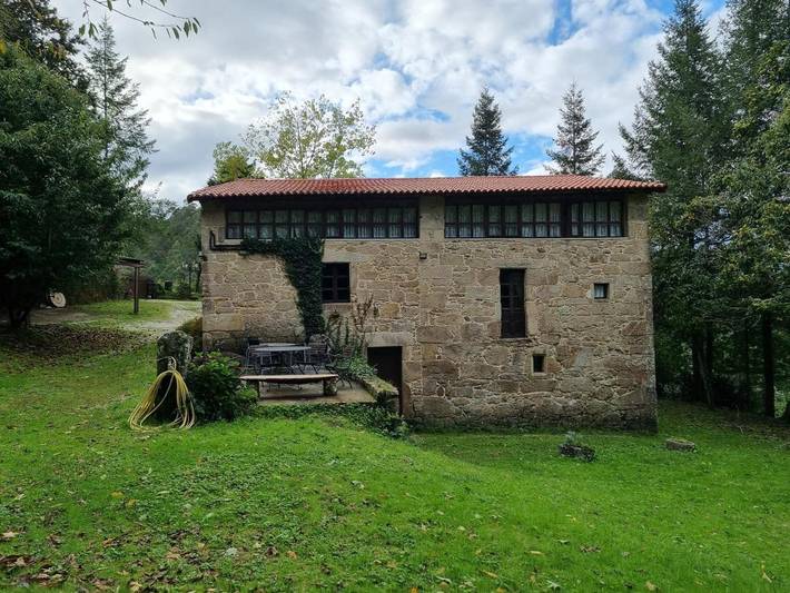 Location de vacances pour 20 personnes, avec vue et bassin pour enfant ainsi que jardin et piscine à Ames - 2