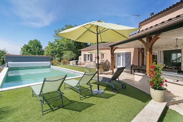 Casa vacanze "Le Clos De Philibert" con piscina privata, terrazze e Wi-Fi in Coursac, Périgord Blanc