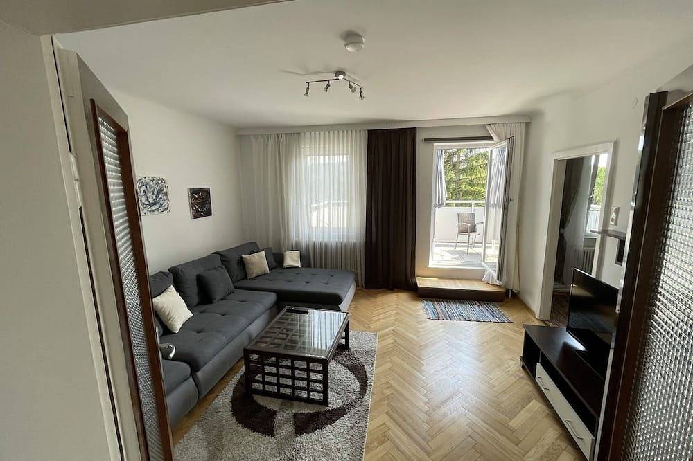Ganze Wohnung, Apartment with terrace, view of Vienna, free parking, children welcome in Wien, Wienerwald