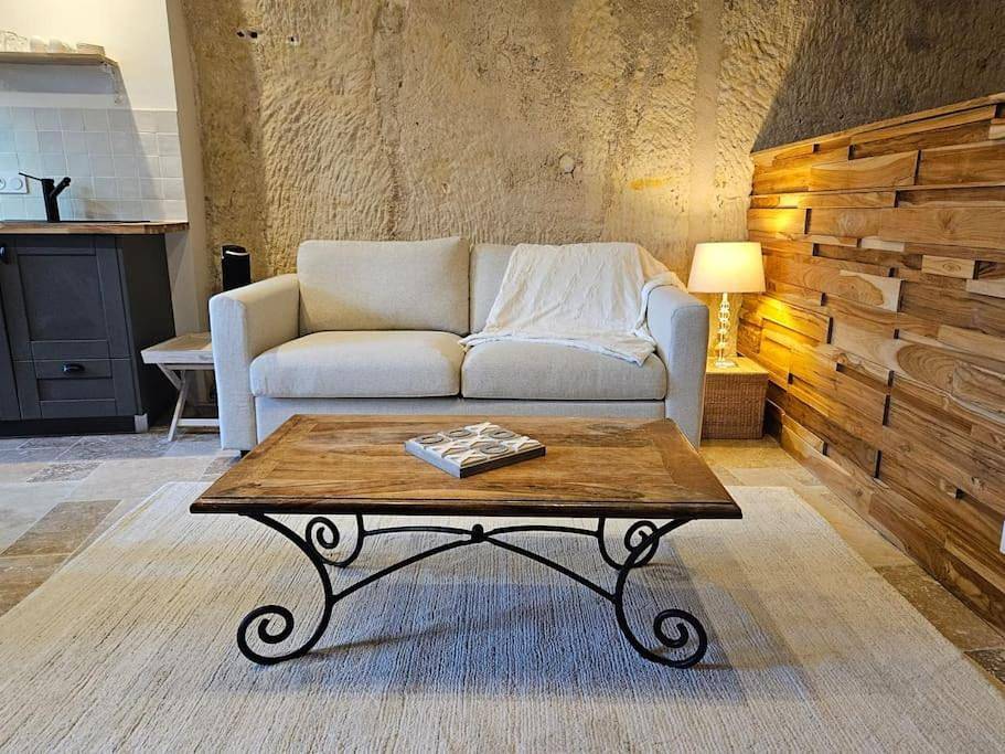 One-Bedroom House in Rochecorbon, Région de Tours