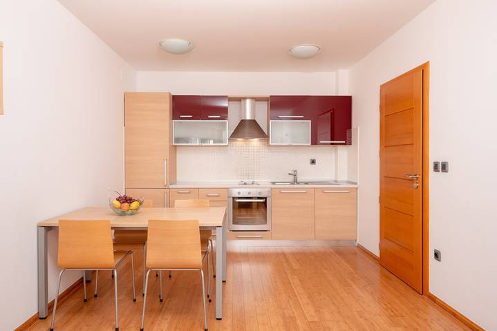 Ferienwohnung für 5 Personen, mit Balkon/Terrasse in Tucepi