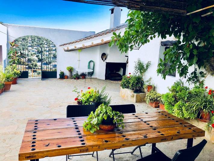Casa rural para 12 personas, con jardín además de vistas y piscina en Villanueva de Algaidas - 2