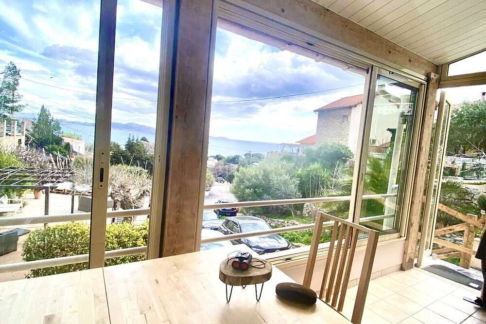 Apartamento entero, Appartement Tigueda, Véranda, vue mer in Le Rove, Istres region