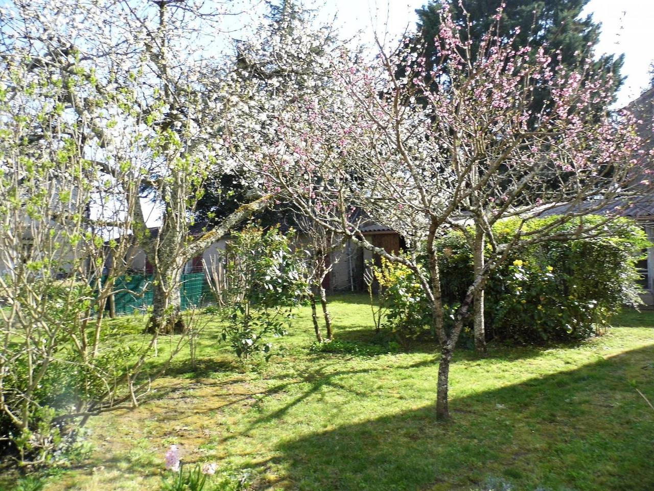 Rue Eugène Le Roy in Le Buisson-de-Cadouin, Périgord Pourpre