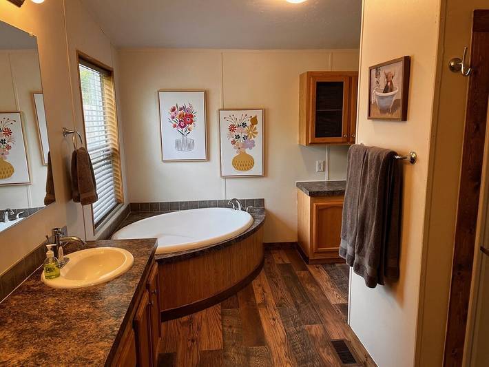 Vacation rental for 6 people, with yard in Coram