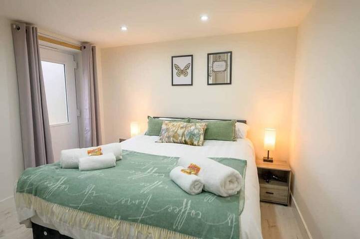 #65 The Den Farm Stay Nr Cannock Chase in Staffordshire