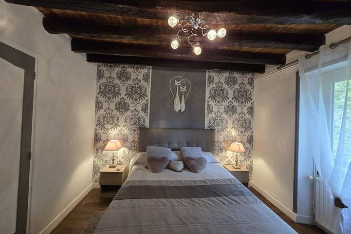 Gîte pour 6 personnes, avec terrasse et jardin, animaux acceptés à Sainte-Mondane - 3