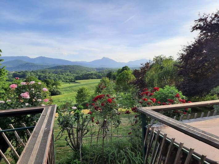 Location de vacances pour 5 personnes, avec Balcon et Terrasse ainsi que Jardin et Vue dans Montespan