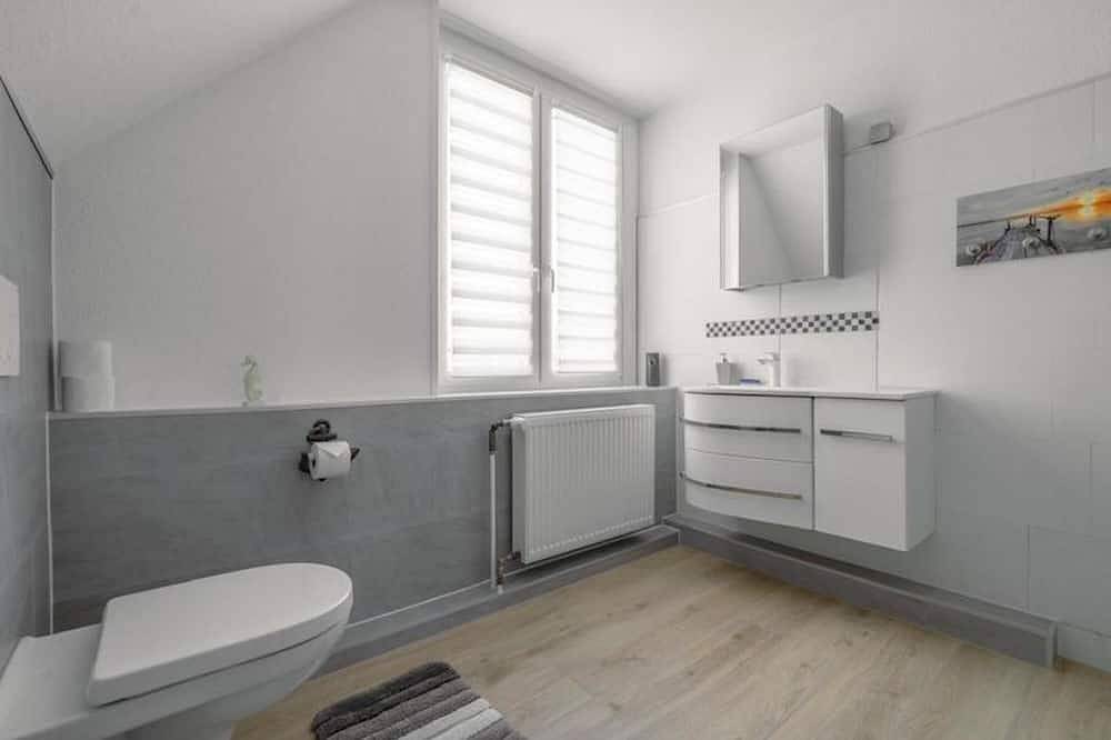 Ganze Wohnung, Gemütliche Fewo an der Nordsee in Langenhorn, Grünes Binnenland