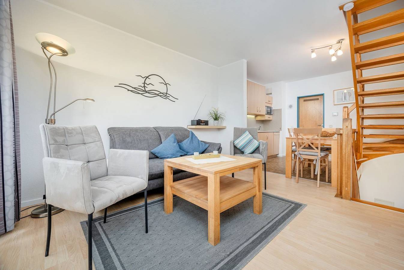 Ganze Wohnung, Hübsches Maisonette-Ferienapartment mit Balkon und tollem Blick zur Nordsee in Schillig Strand, Wangerland