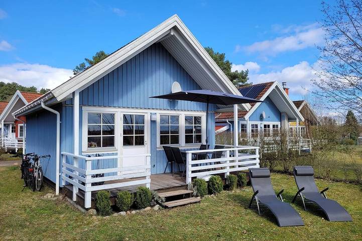 Ferienhaus für 4 Personen, mit Garten und Terrasse in Userin