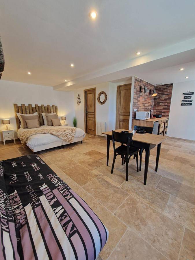 Quadruple Room with Private Bathroom in Gandelain, Parc naturel régional Normandie-Maine