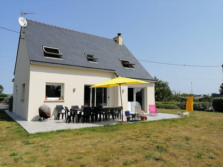 Casa de huéspedes para 8 personas, con terraza y jardín - 1