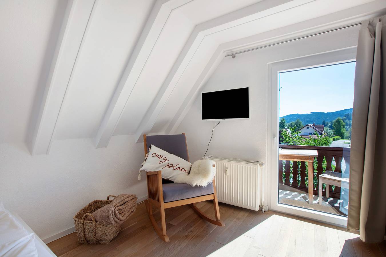 Ganze Wohnung, Ferienwohnung 'Spatzennest' mit Gemeinschaftsgarten, Balkon und Wlan in Suedlicher Schwarzwald, Feldberg