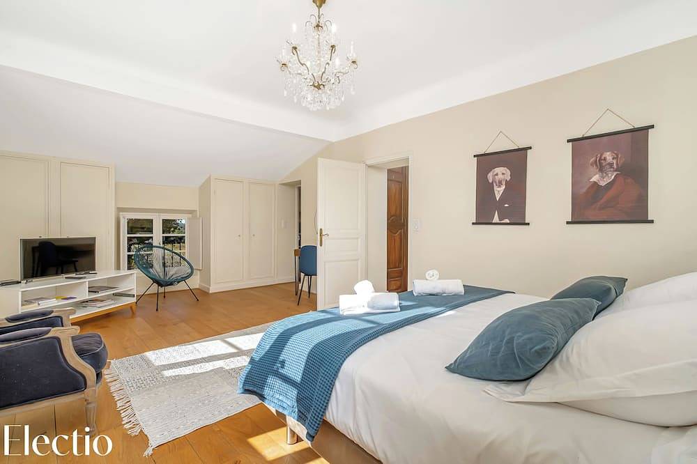 Petite Bastide | Château Constantin in Cadenet, Parc naturel régional du Luberon