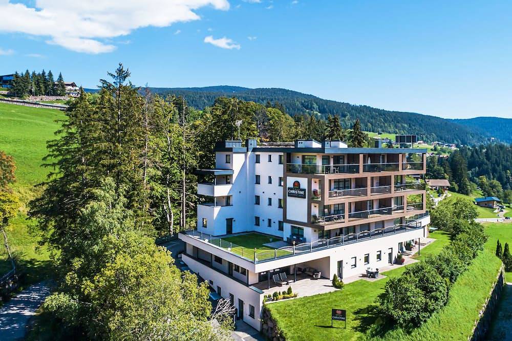 Ganze Wohnung, New apartment hotel in Avelengo near Meran, South Tyrol, with breakfast and wellness in Hafling Oberdorf, Hafling