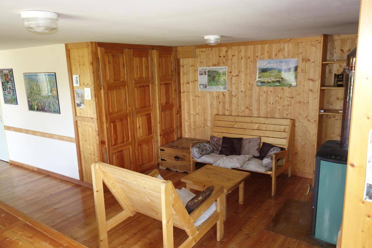 Three-Bedroom Chalet in Auzet, Alpes-de-Haute-Provence