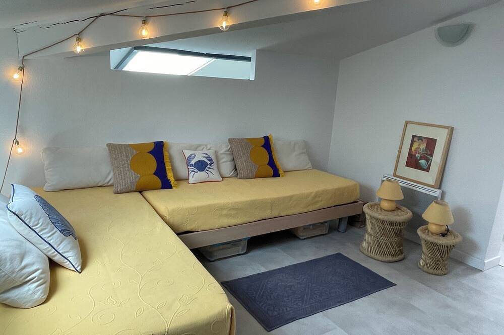 Appartement entier, Confortable duplex pieds dans l'eau avec jardin 5 chambres pour 10 personnes in Borgo, Région de Bastia