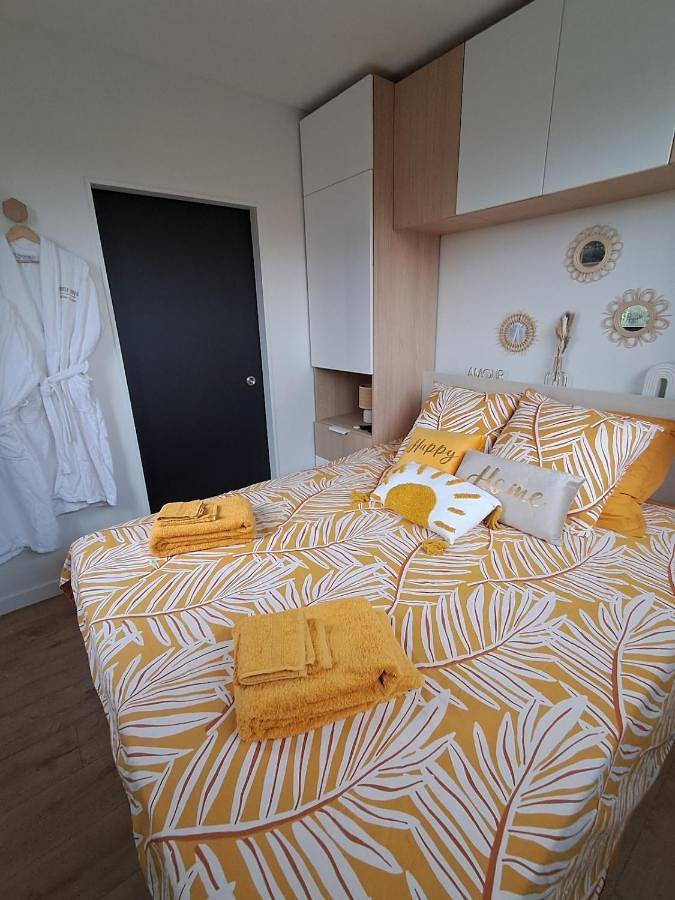 Location de vacances pour 4 personnes, avec Terrasse ainsi que Jacuzzi et Jardin à Feugères