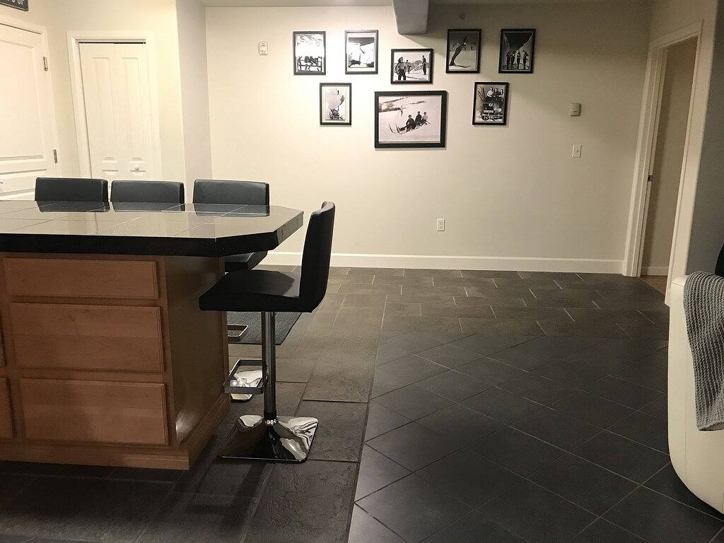 Ganze Wohnung, Downtown Condo Close To Alyeska Ski Resort in Girdwood, Anchorage