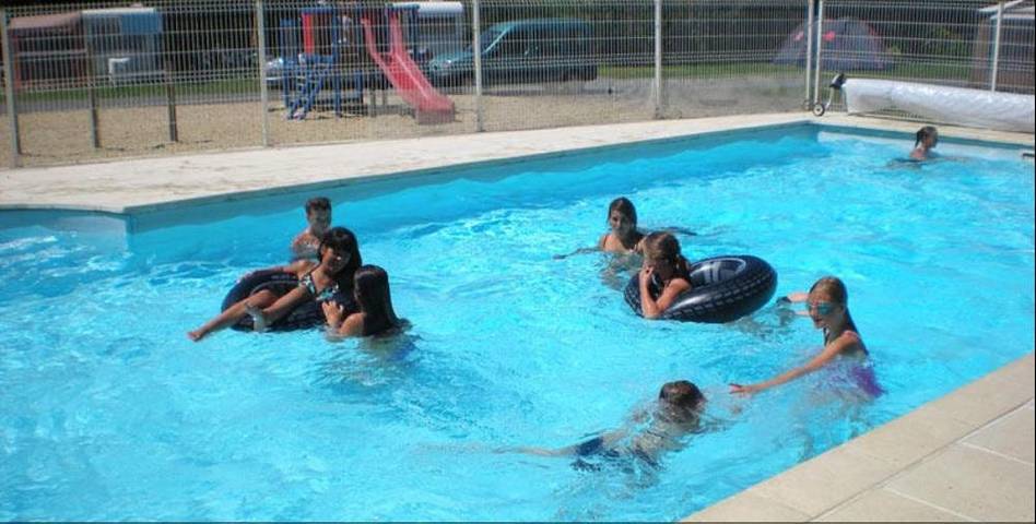 Location de vacances pour 6 personnes, avec terrasse et piscine, animaux acceptés à Kermaria-Sulard - 4