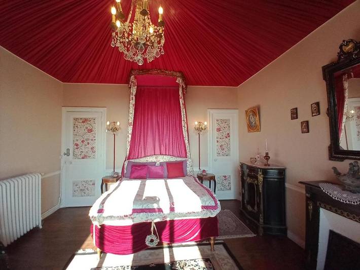 Location de vacances pour 4 personnes, avec piscine ainsi que vue et jardin à Saint-Jean-le-Thomas - 2