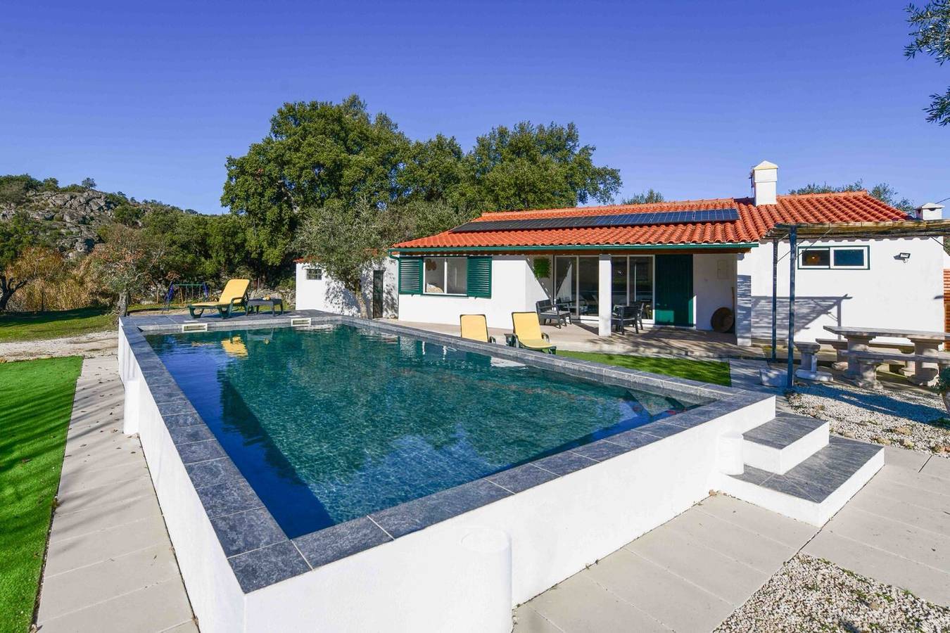 Maison de campagne « Marvão Quinta Da Bela Vista » avec vue montagne, Wi-Fi et climatisation in Santo António das Areias, Parque Natural da Serra de São Mamede