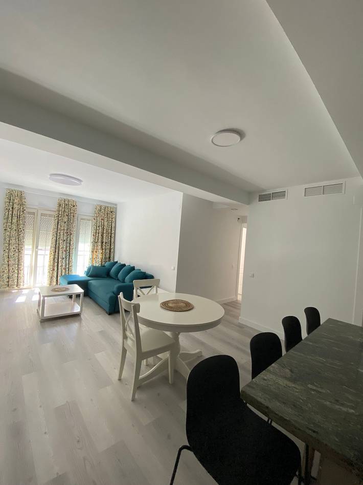 Hel lejlighed, Holiday Apartment 'Carihuela' close to the Beach with Sea View, Balcony & Wi-Fi in La Carihuela, Torremolinos