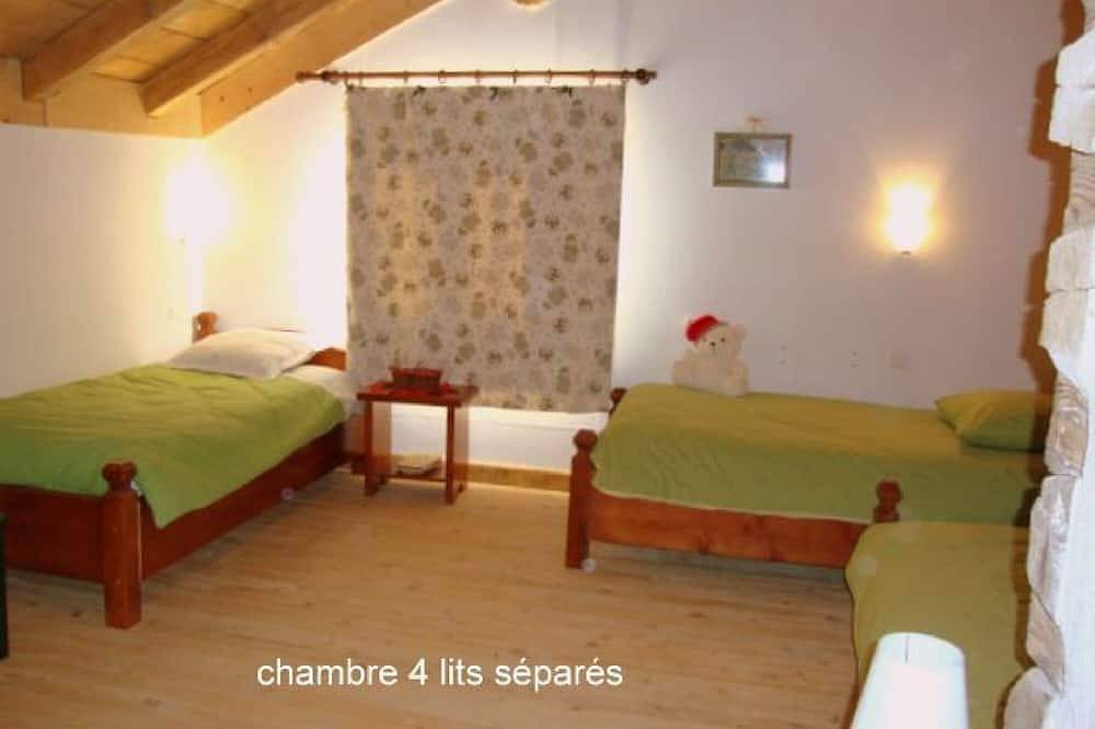 Ker Bela Bartok  -Chalet-Familiar-Vista a la Montana-Baño privado con bañera in Saint-Pierre-dels-Forcats, Región de Prades (Francia)
