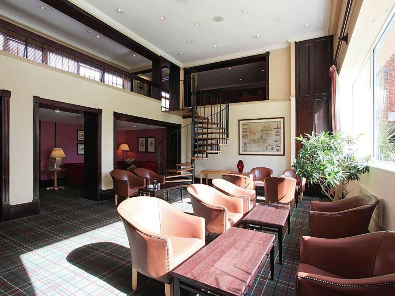 Apartamento entero, Sunday Winchester Wessex Cathedral Hotel | Compact in Winchester, South Downs