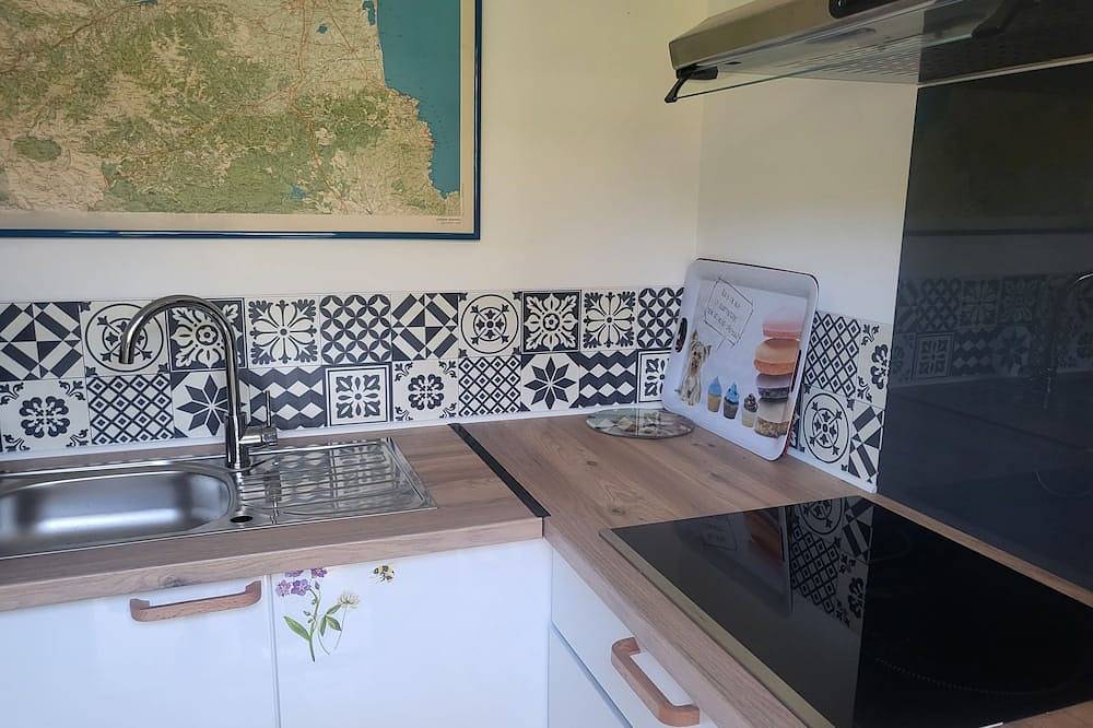 Chambre d'Hôtes with breakfast, kitchen and swimming pool in summer! in Reynès, Céret und Umgebung