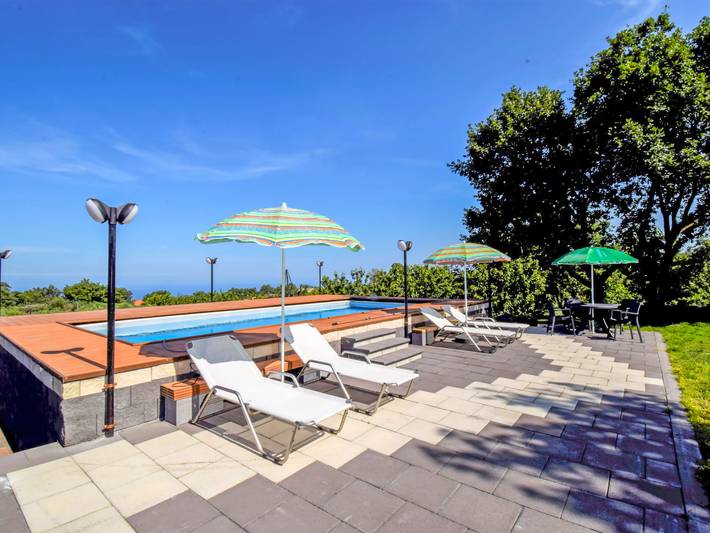 Gîte pour 4 personnes, avec terrasse et jardin à Piedimonte Etneo - 2