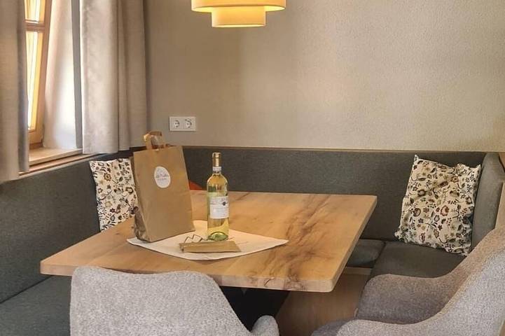 Vakantieappartement voor 7 personen, met zwembad en balkon - 1