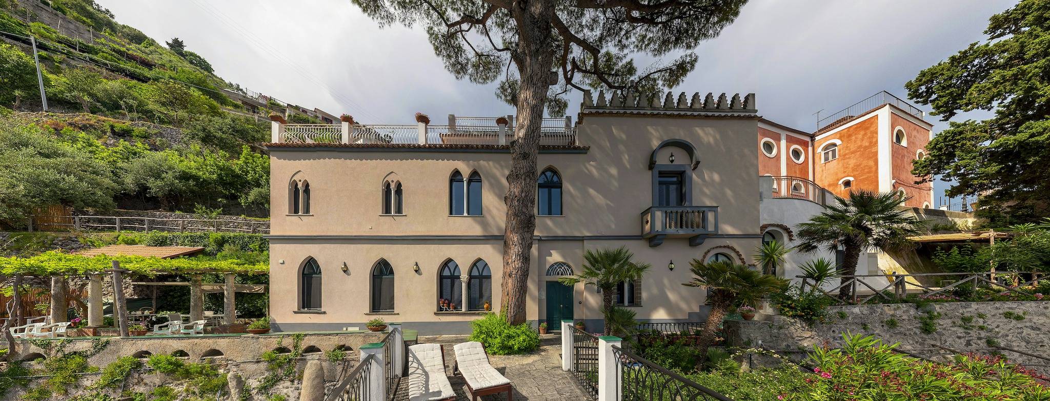 Ganze Wohnung, Haus mit Zitronenhain und Meerblick in Atrani in Castiglione, Amalfiküste