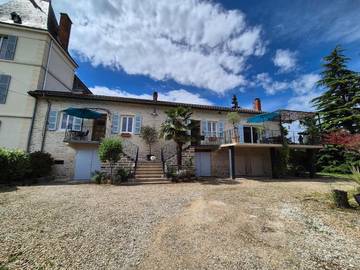 Gîte pour 6 personnes, avec jardin et vue, animaux acceptés à Montbellet