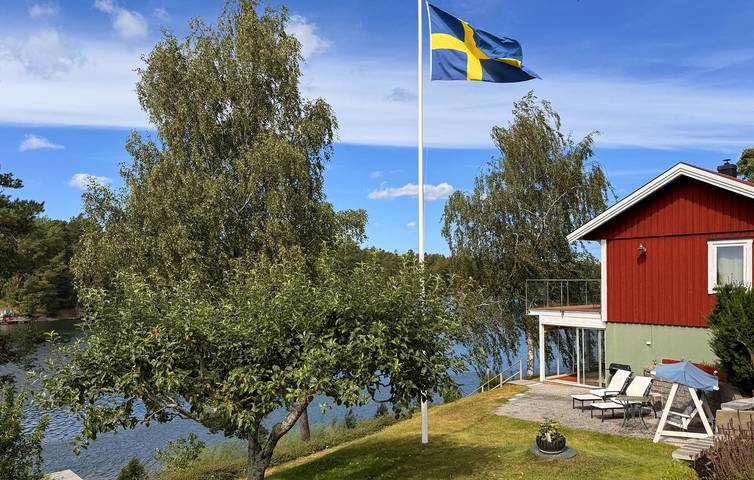 Hus för 6 Personer med trädgård in Vätö, Svenska Östersjön
