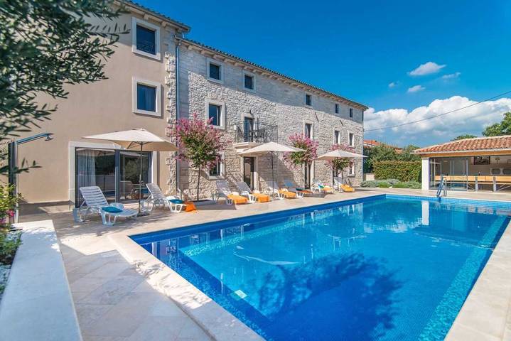 Villa für 20 Personen, mit Garten und Pool sowie Sauna, mit Haustier - 1
