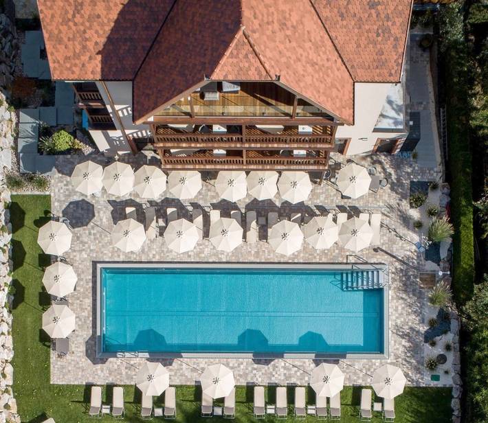 Hôtel pour 2 personnes, avec Terrasse et Jacuzzi ainsi que Jardin et Piscine