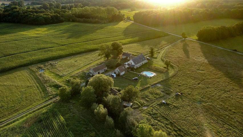Appartement de vacances pour 4 personnes, avec vue ainsi que piscine et jardin dans Centre-Val de Loire