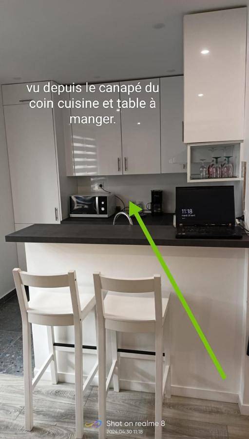 Appartement entier, Studio Apartment in Sarcelles, Val-d'Oise