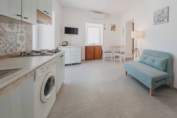 Apartment for 2 People in Spiaggia del Porto Vecchio, Cefalù (Municipality), Photo 1