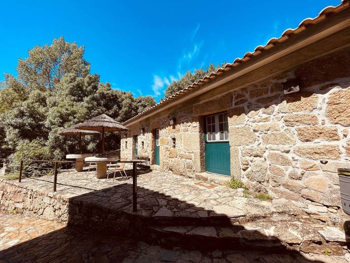 Apartamento de férias para 5 pessoas, com piscina infantil e jardim, com animais de estimação na Serra da Estrela