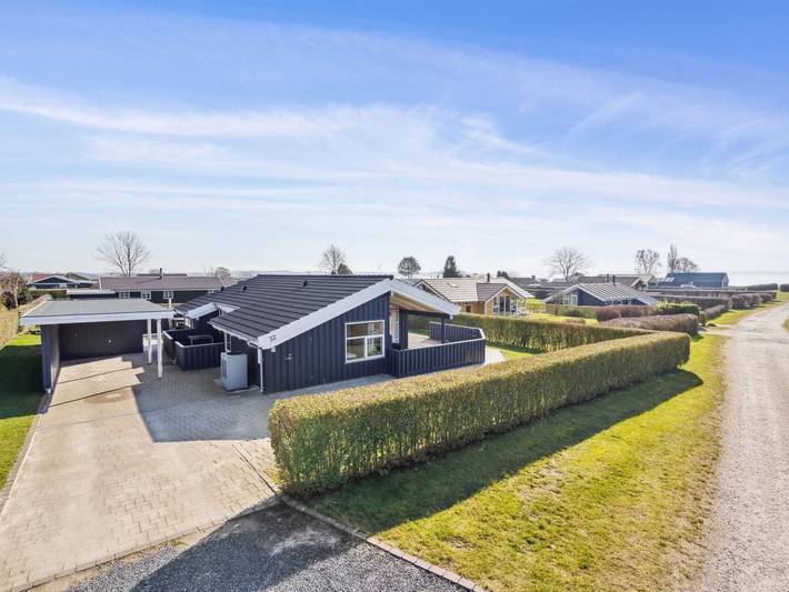 Ferienhaus für 8 Personen, mit Terrasse und Sauna in Rendbjerg
