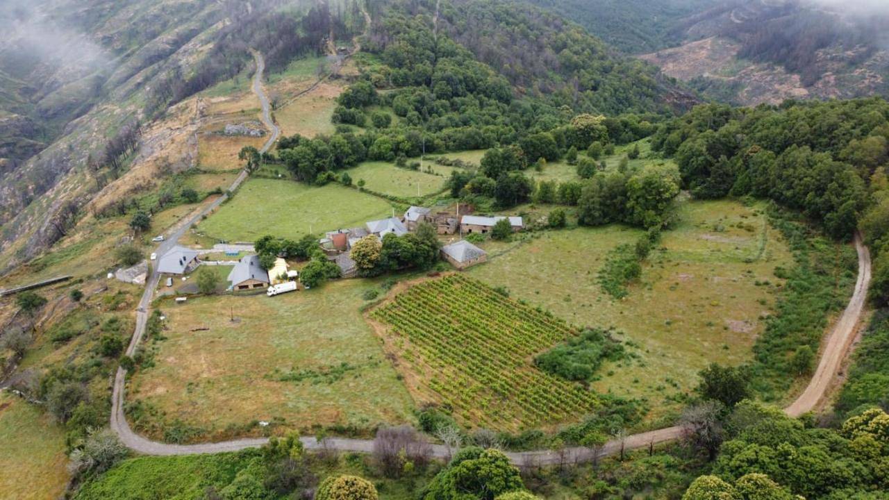 O Busto Aldea Rural in Puebla del Brollón, Reserva da Biosfera Ribeira Sacra e Serras do Oribio e Courel